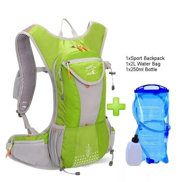 Meadow Green w/Hydration Pouch