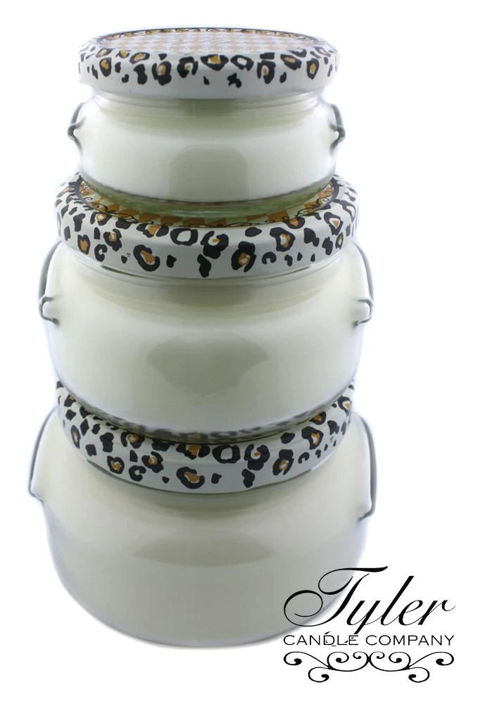 Best necklaces and pendants with emerald gemstones for a rich, sophisticated design-Tyler Candle Company | Diva Candle